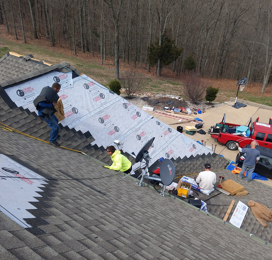 Read more about the article DIY Vs Professional Roofing